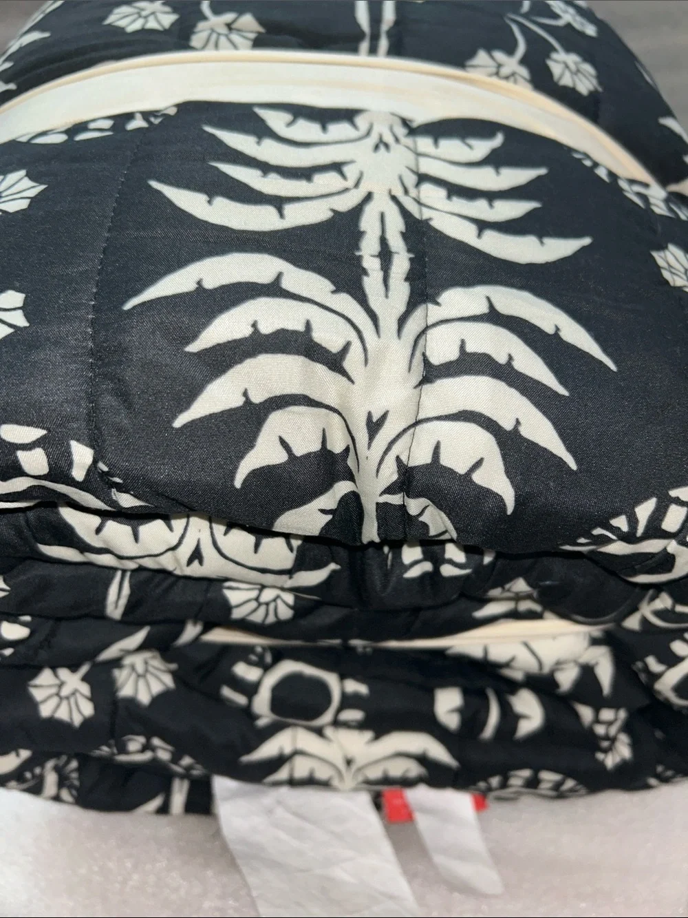 Opalhouse Jungalow F/Q Palm Frond Printed Quilt, 88” x 92” . Price is Firm